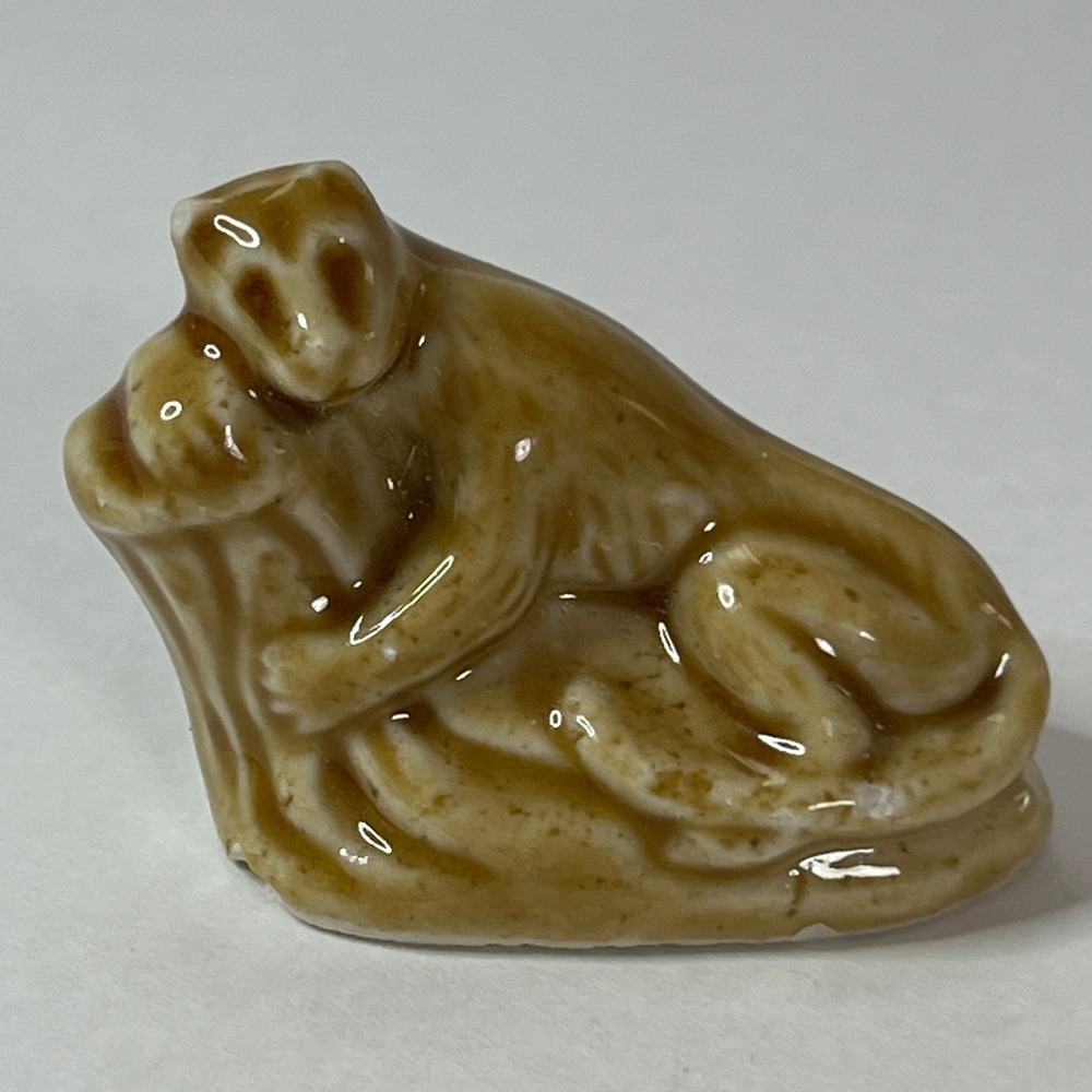 Wade Whimsies Red Rose Tea Monkey on Tree Trunk Figurine Tan Glazed England